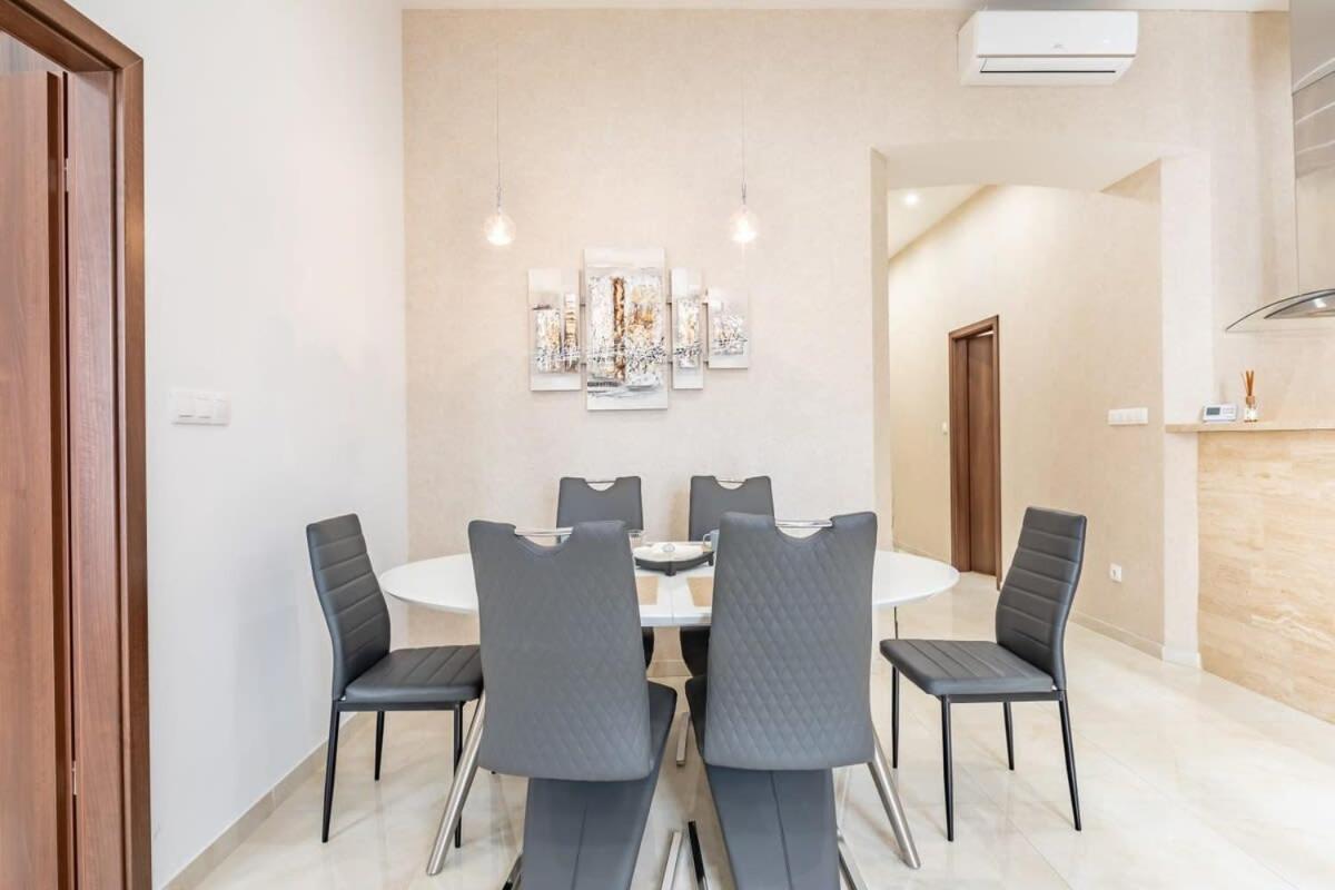 Ferienwohnung Splendid Perfectly Located Flat With Sauna Budapest Exterior foto