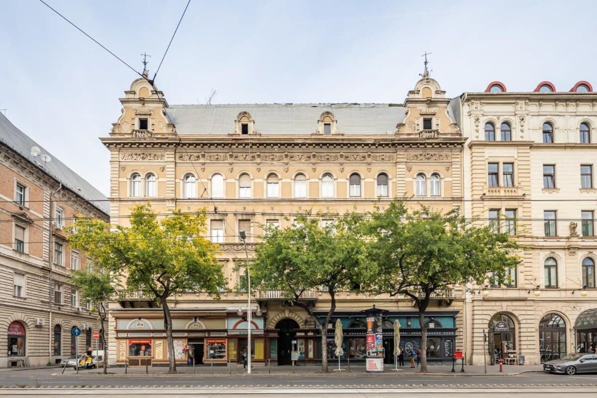 Ferienwohnung Splendid Perfectly Located Flat With Sauna Budapest Exterior foto