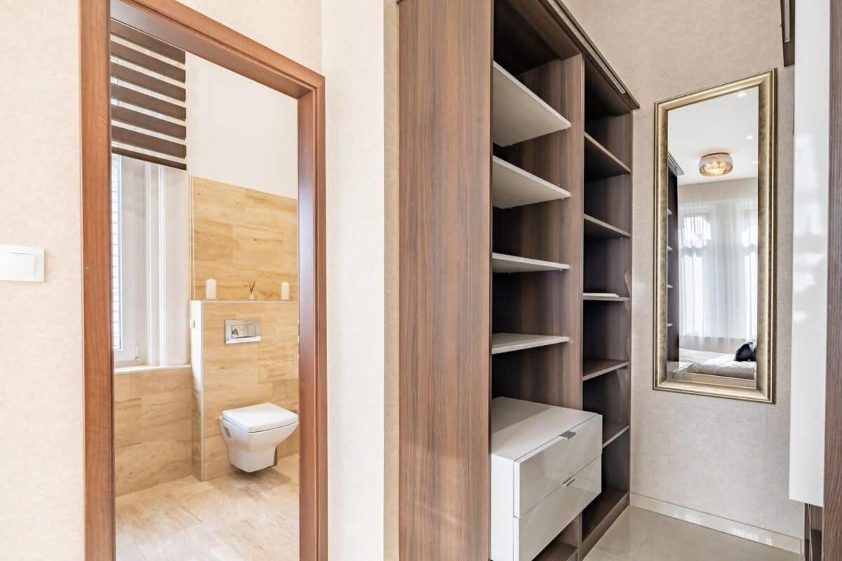 Ferienwohnung Splendid Perfectly Located Flat With Sauna Budapest Exterior foto