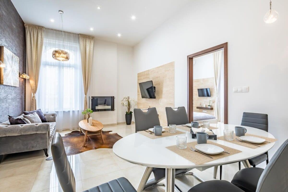 Ferienwohnung Splendid Perfectly Located Flat With Sauna Budapest Exterior foto