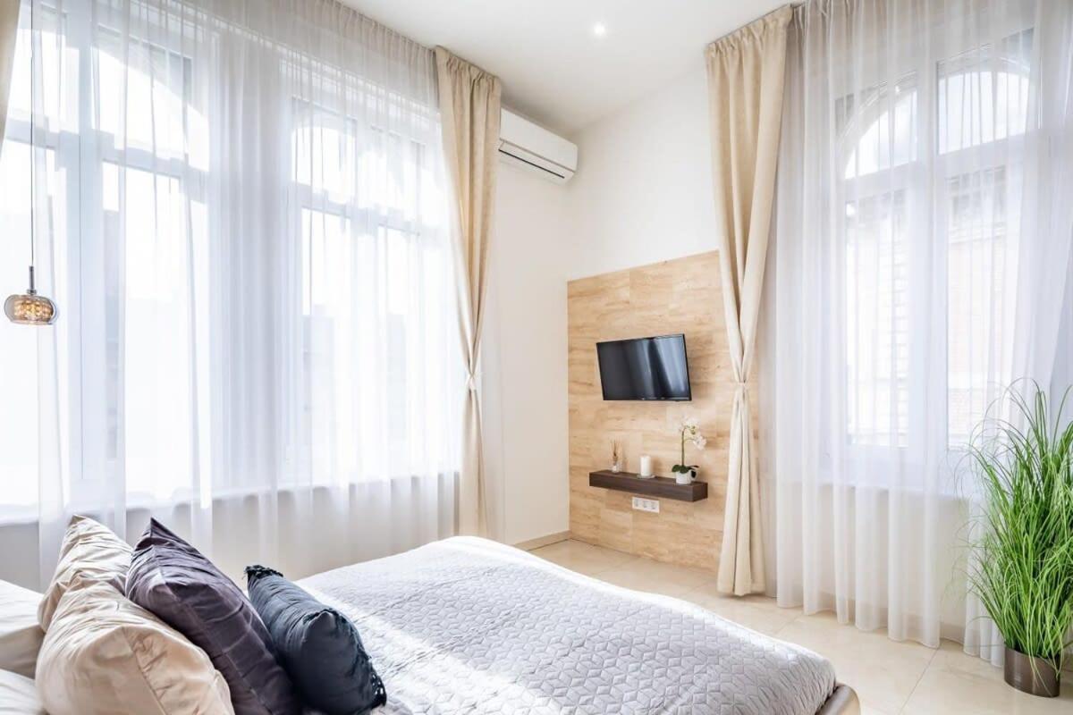 Ferienwohnung Splendid Perfectly Located Flat With Sauna Budapest Exterior foto