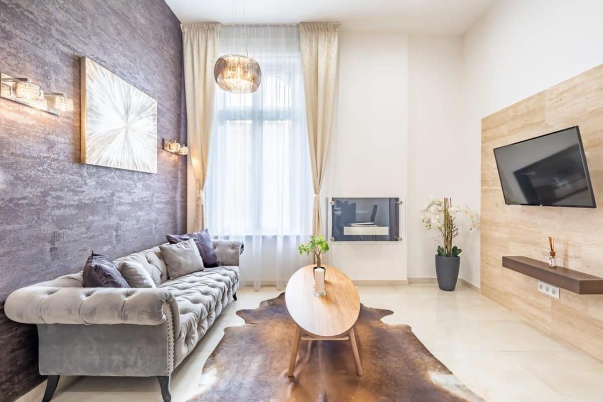 Ferienwohnung Splendid Perfectly Located Flat With Sauna Budapest Exterior foto