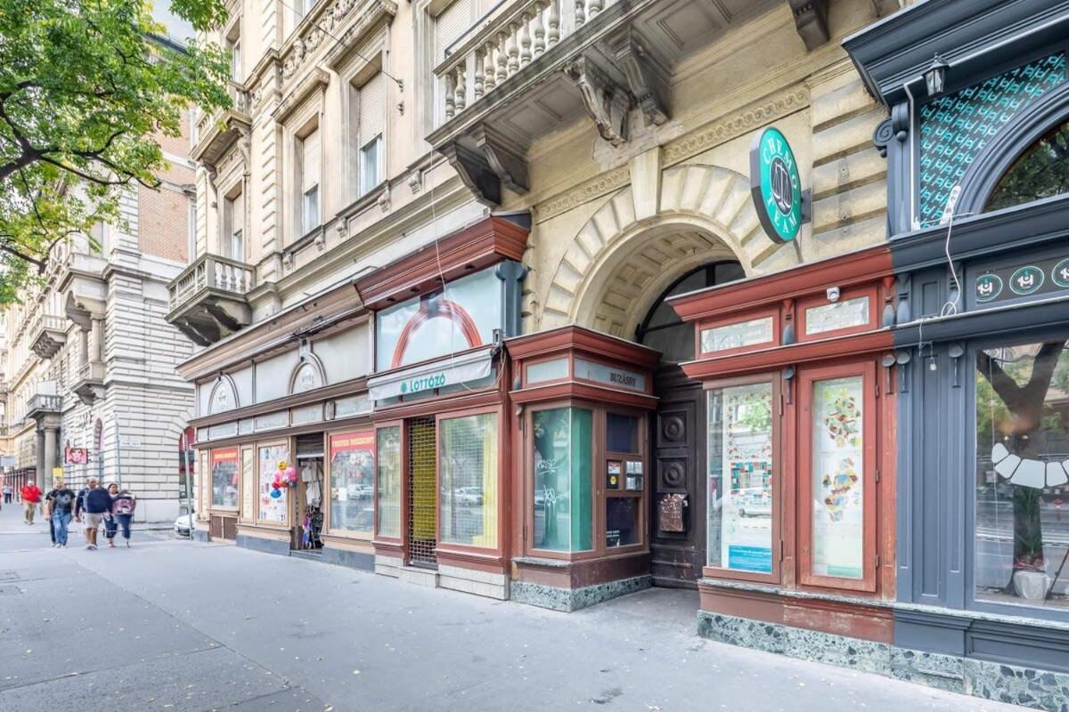 Ferienwohnung Splendid Perfectly Located Flat With Sauna Budapest Exterior foto